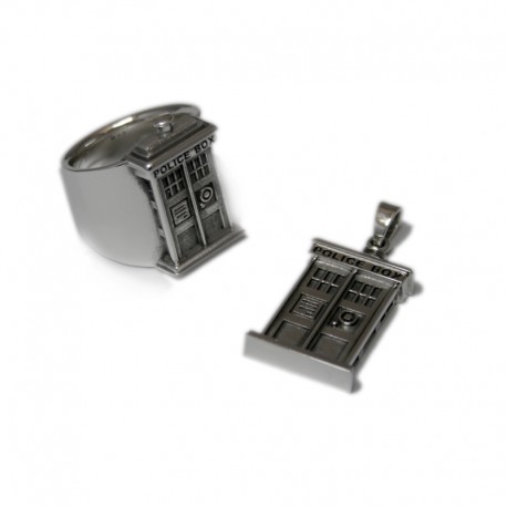 TARDIS Ring and Pendant - Doctor Who