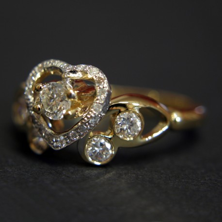 Anillo Corazón de Hada en oro de 18kt y brillantes