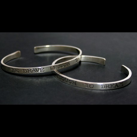 Esclavas “Be brave enough to dream” en plata de ley