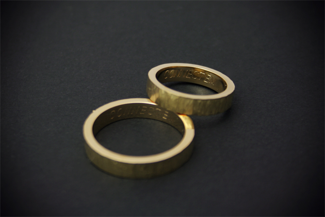 Personalized wedding rings in 18K yellow gold